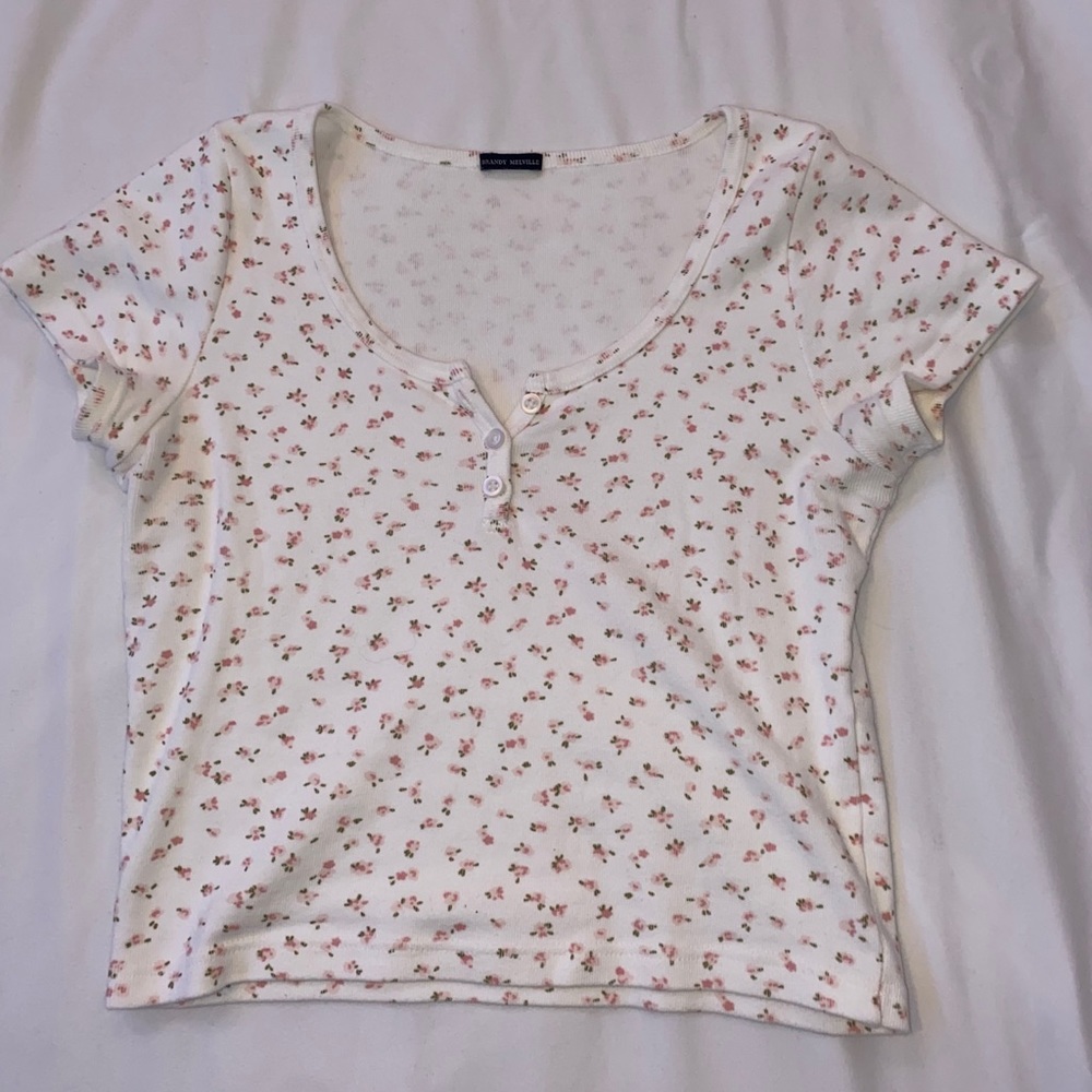 NEW Brandy Melville cream zelly top with flowers